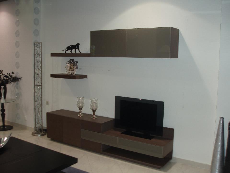 318027_106518666193867_1544904419_n