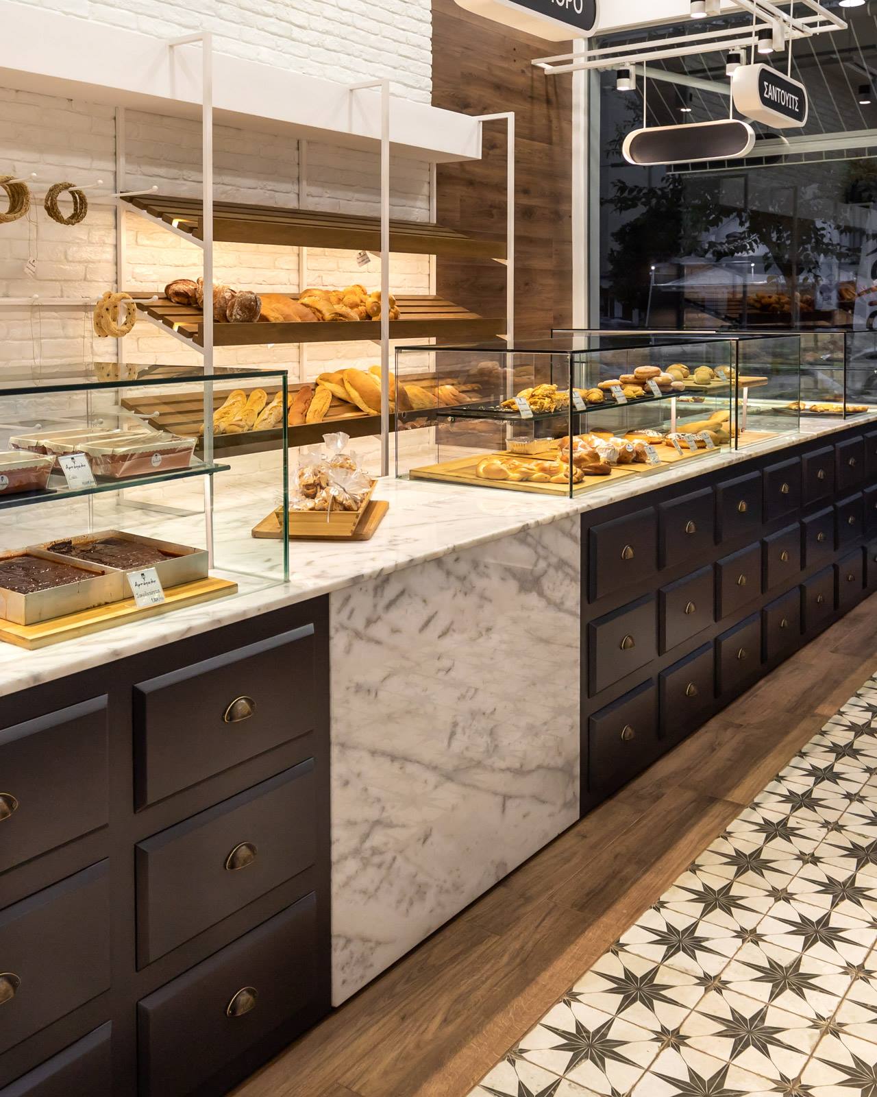 44262527_1904652706238428_3778785628011888640_o