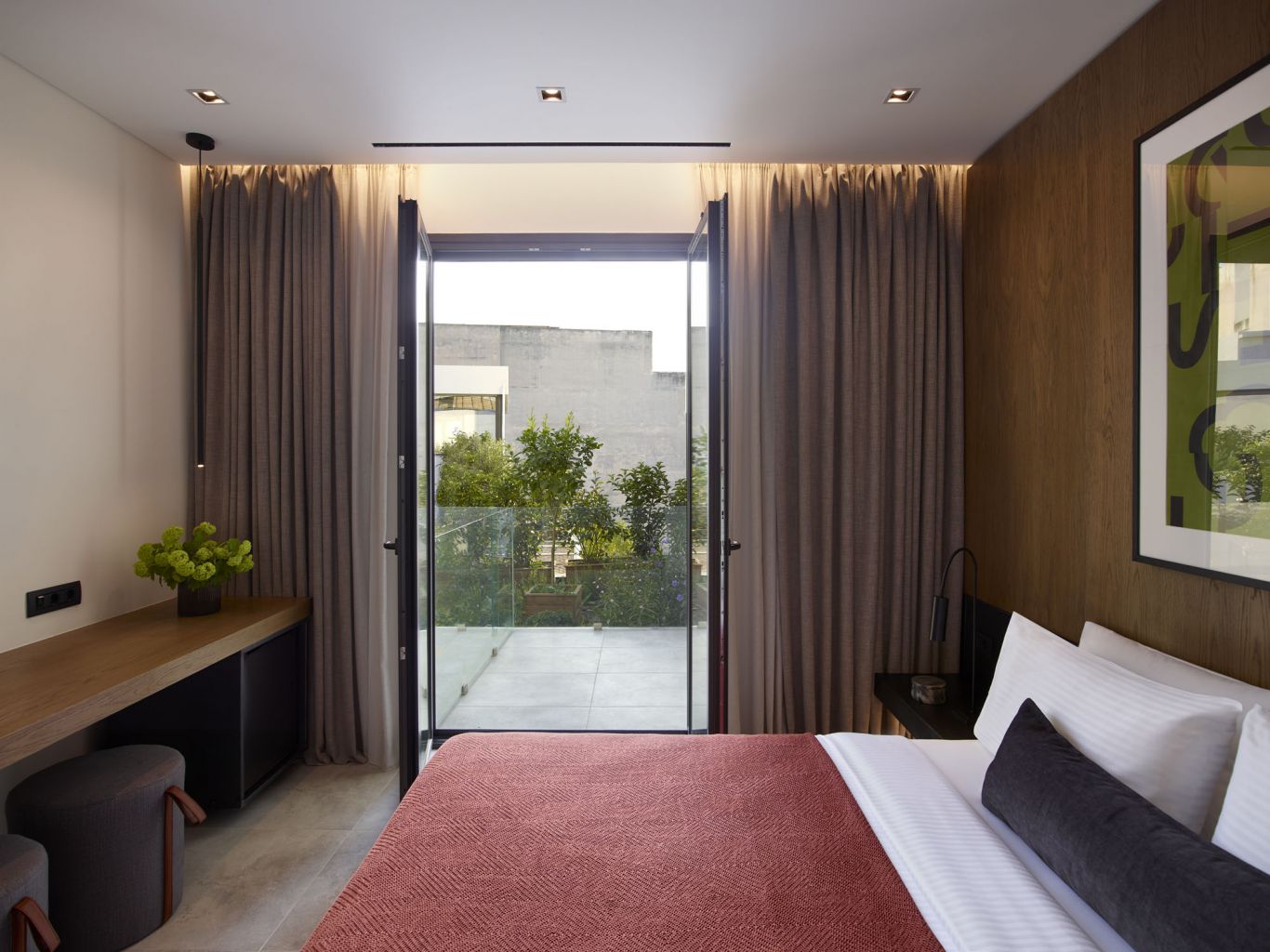 superioracropolisroom_2643